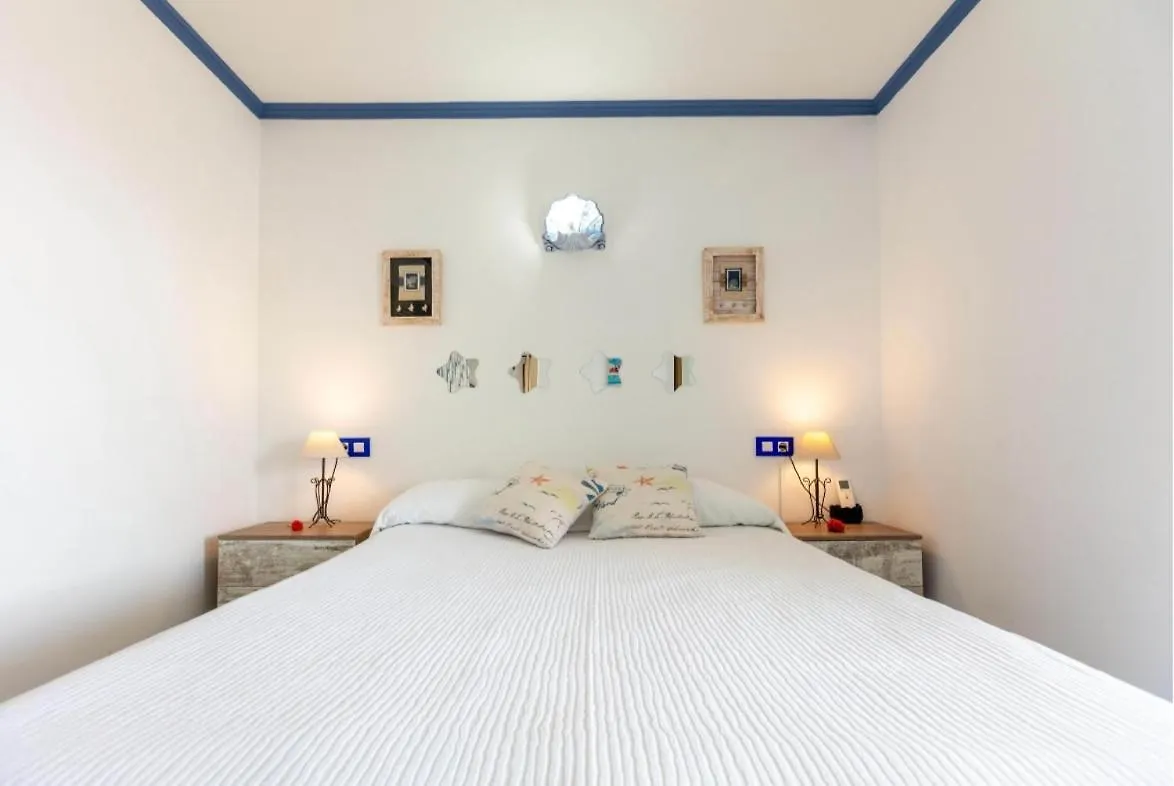 Apartamentos El Puerto, La Savina 0*, La Savina (Formentera)