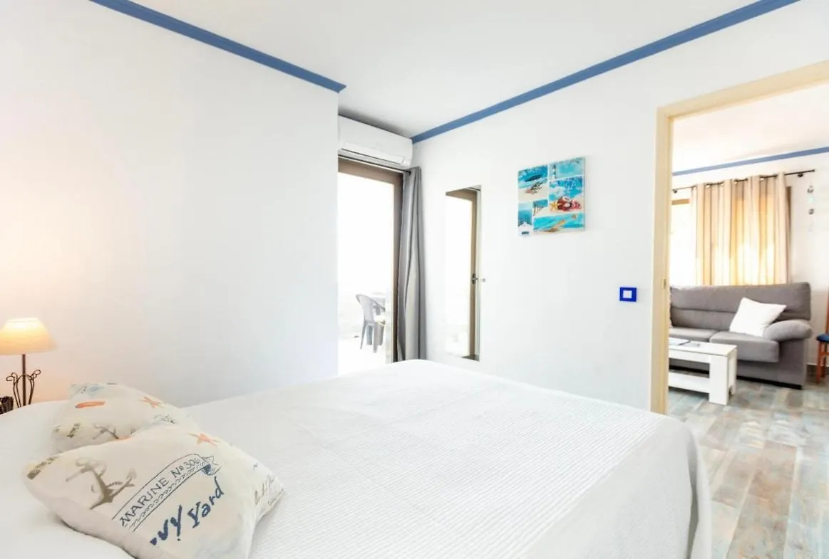 Apartamentos El Puerto, La Savina 0*, La Savina (Formentera)